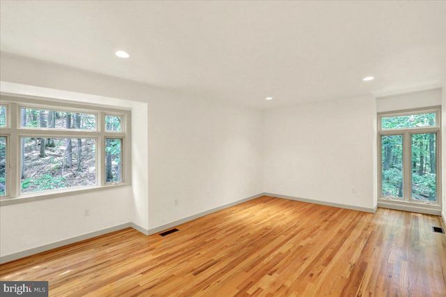 8 WYNDHAM HILL DR, Reading, PA 19606