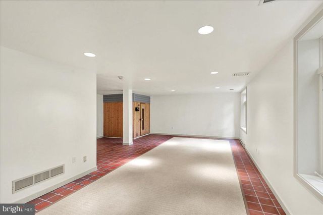 8 WYNDHAM HILL DR, Reading, PA 19606