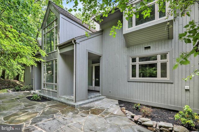 8 WYNDHAM HILL DR, Reading, PA 19606