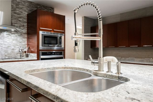 4471 Dean Martin Drive 810, Las Vegas, NV 89103