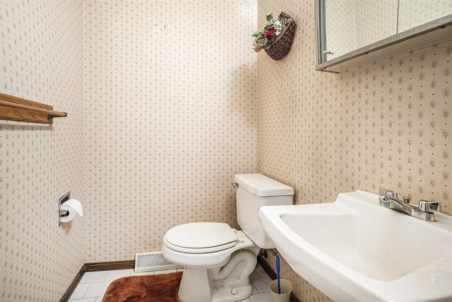 55835 Davis Lane, Dowagiac, MI 49047