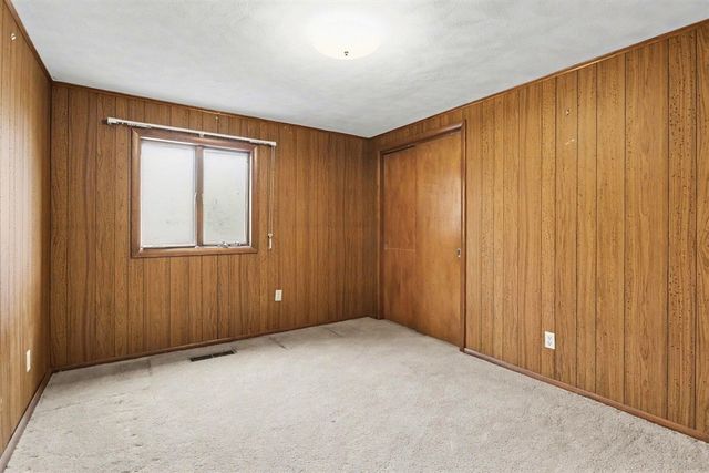 55835 Davis Lane, Dowagiac, MI 49047