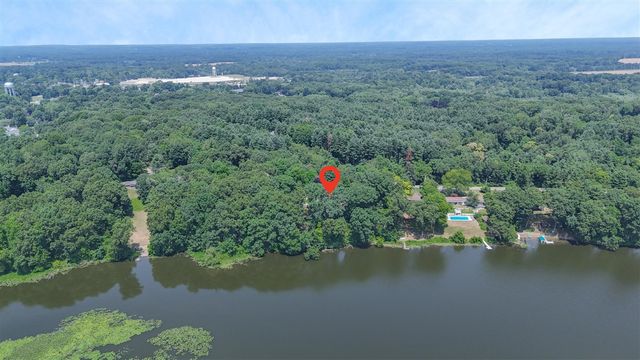 55835 Davis Lane, Dowagiac, MI 49047