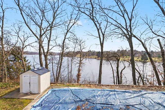 55835 Davis Lane, Dowagiac, MI 49047