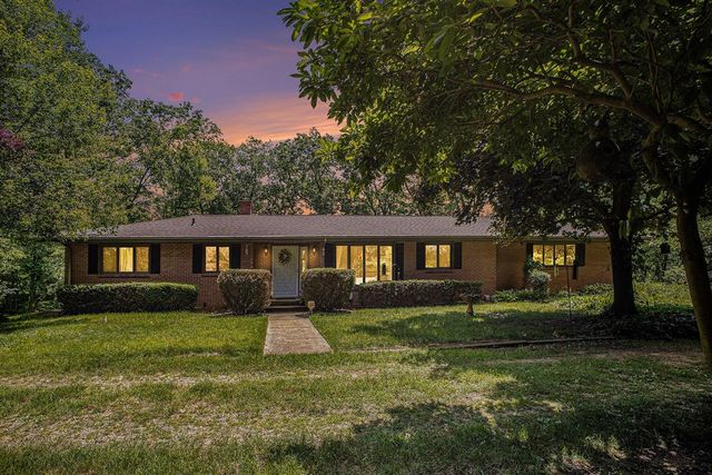 55835 Davis Lane, Dowagiac, MI 49047