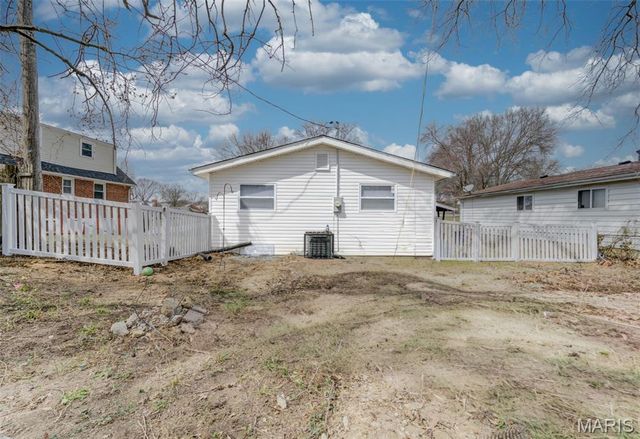 3406 Saint Thomas More Place, Bel Ridge, MO 63121