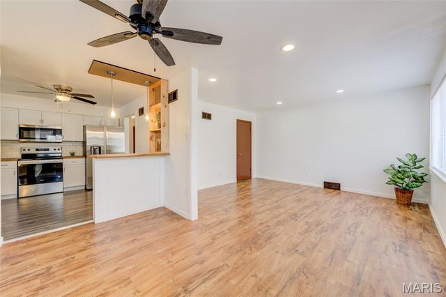 3406 Saint Thomas More Place, Bel Ridge, MO 63121