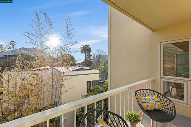 590 El Dorado Ave 214, Oakland, CA 94611
