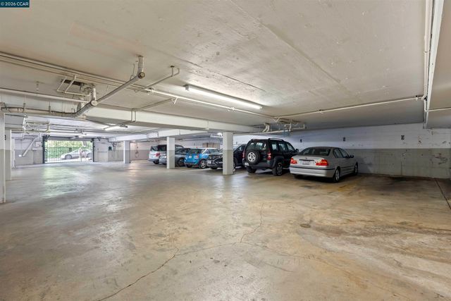590 El Dorado Ave 214, Oakland, CA 94611