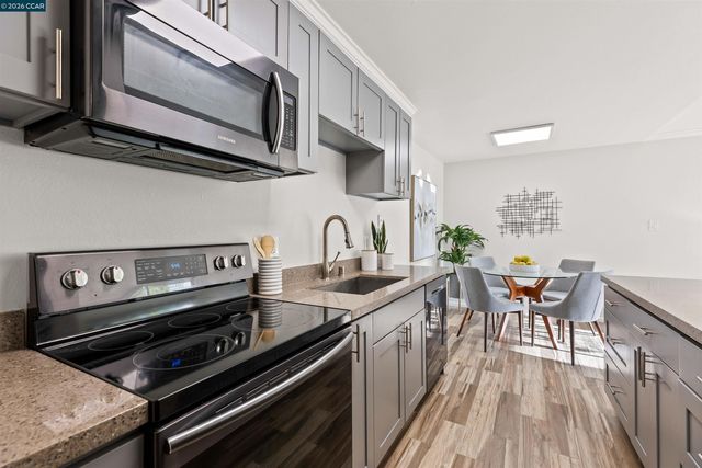 590 El Dorado Ave 214, Oakland, CA 94611