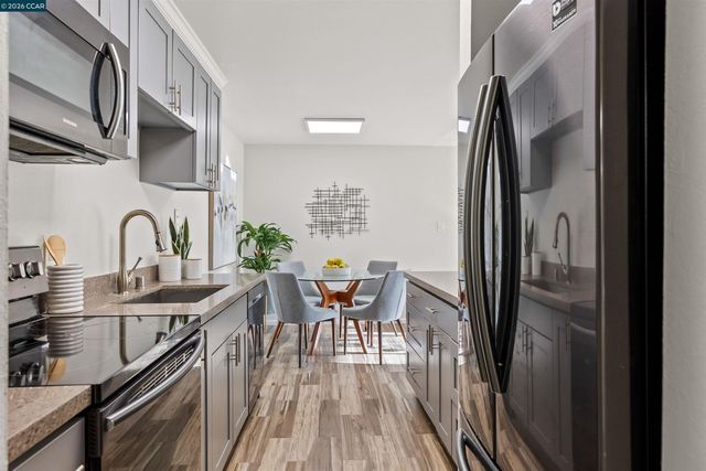 590 El Dorado Ave 214, Oakland, CA 94611