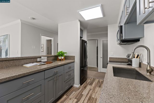 590 El Dorado Ave 214, Oakland, CA 94611