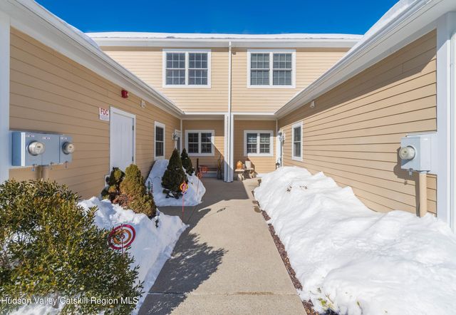 363 Ivy Trail, Rhinebeck, NY 12572