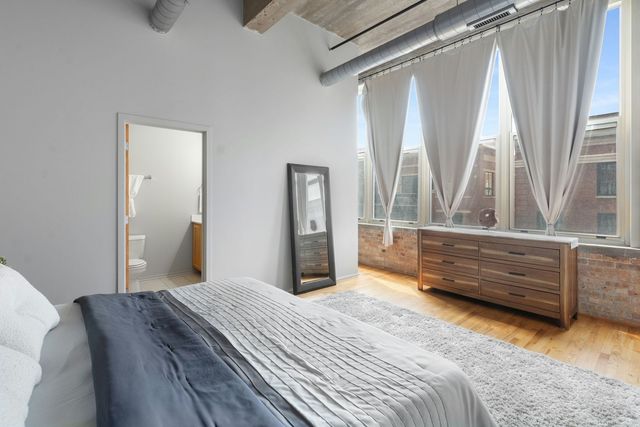 1500 W Monroe Street 413, Chicago, IL 60607