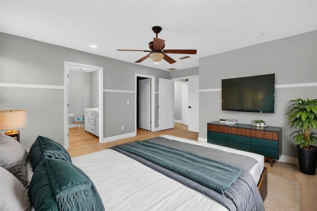 Image 67 of property listing at 2311 J LAWSON BOULEVARD, Orlando, FL 32824