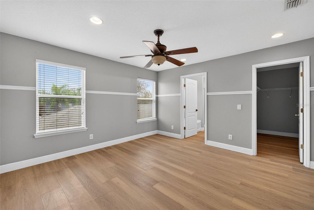 Image 72 of property listing at 2311 J LAWSON BOULEVARD, Orlando, FL 32824