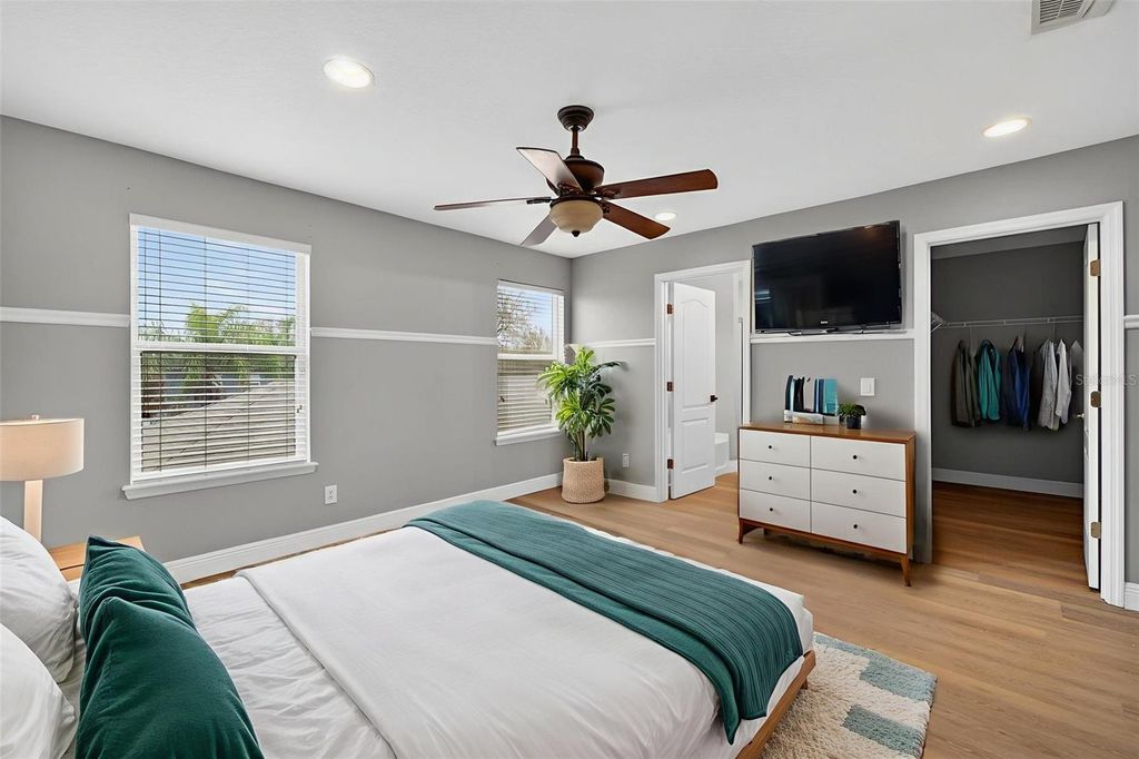 Image 74 of property listing at 2311 J LAWSON BOULEVARD, Orlando, FL 32824