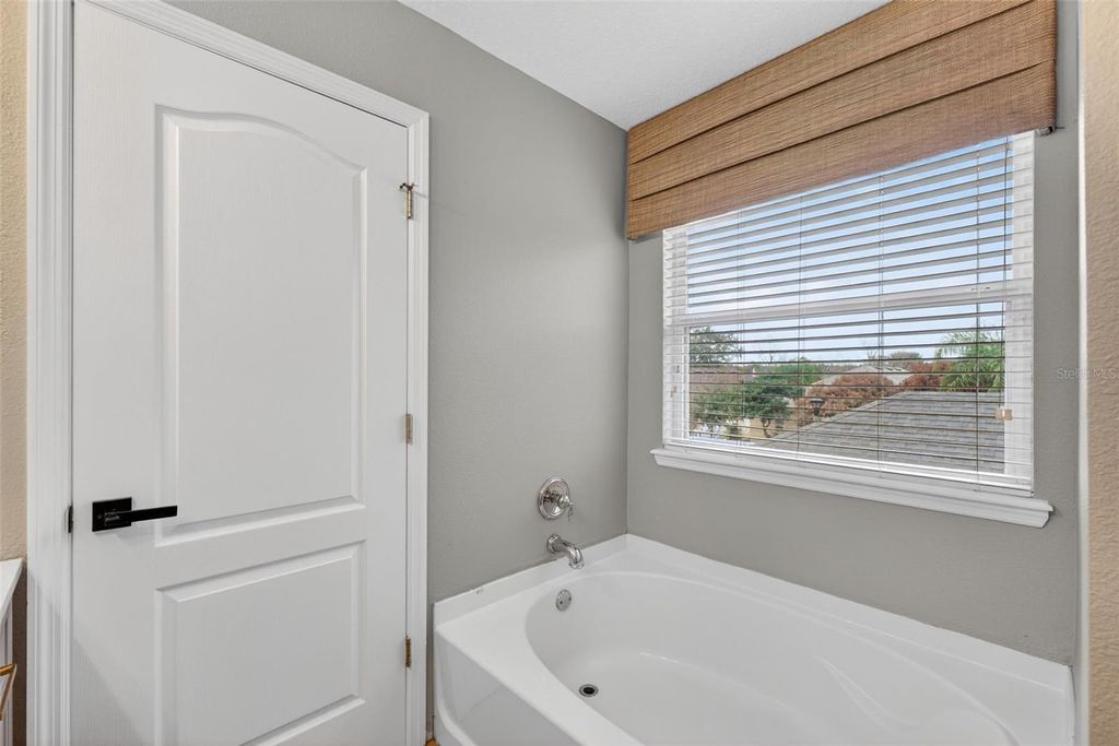 Image 77 of property listing at 2311 J LAWSON BOULEVARD, Orlando, FL 32824