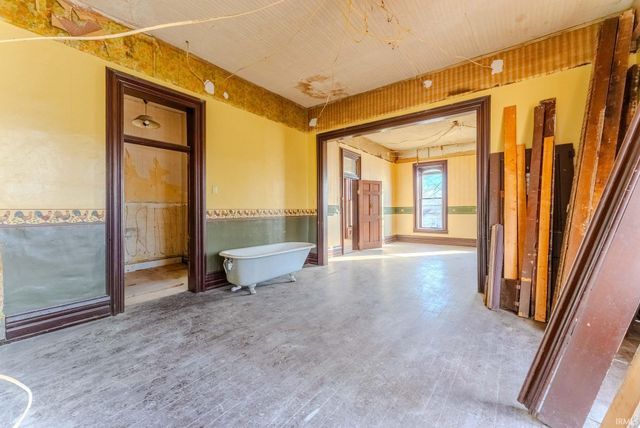 218 E Main Street, Wabash, IN 46992