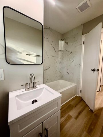 912 Sunview Road, Reynoldsburg, OH 43068