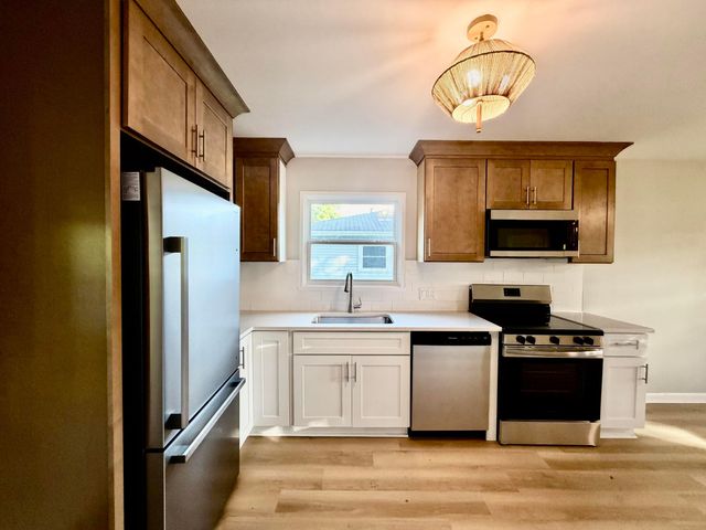 912 Sunview Road, Reynoldsburg, OH 43068