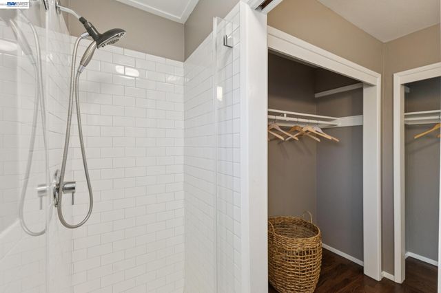 433 Kitty Hawk Rd, Alameda, CA 94501