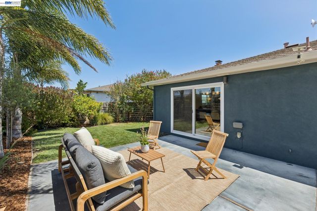 433 Kitty Hawk Rd, Alameda, CA 94501
