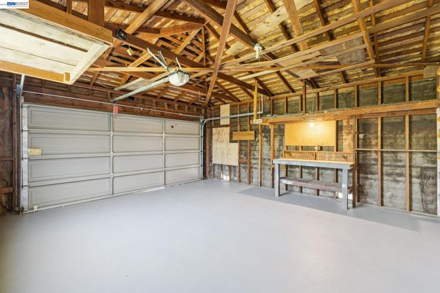 433 Kitty Hawk Rd, Alameda, CA 94501