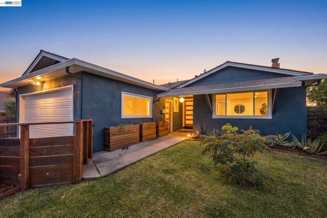433 Kitty Hawk Rd, Alameda, CA 94501