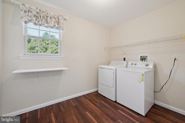 8 TOBY WELLS CT, Delran, NJ 08075