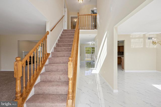 8 TOBY WELLS CT, Delran, NJ 08075