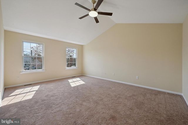 8 TOBY WELLS CT, Delran, NJ 08075