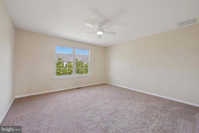 8 TOBY WELLS CT, Delran, NJ 08075