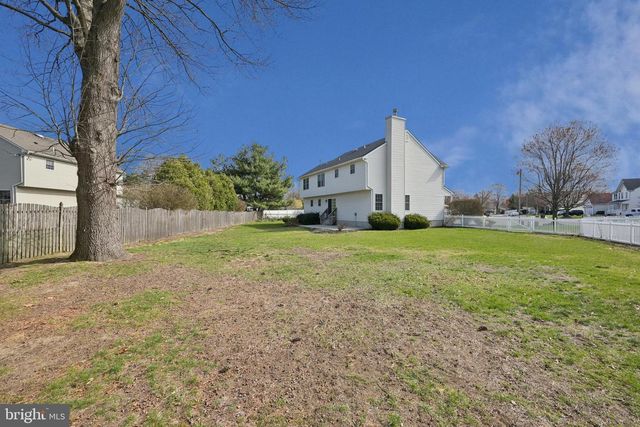 8 TOBY WELLS CT, Delran, NJ 08075