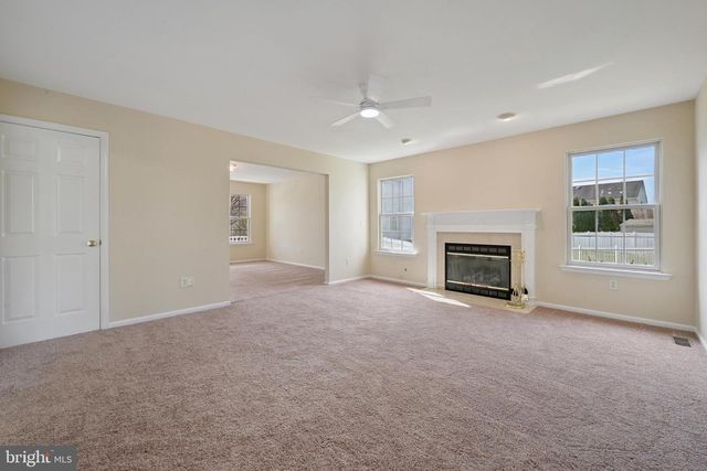 8 TOBY WELLS CT, Delran, NJ 08075