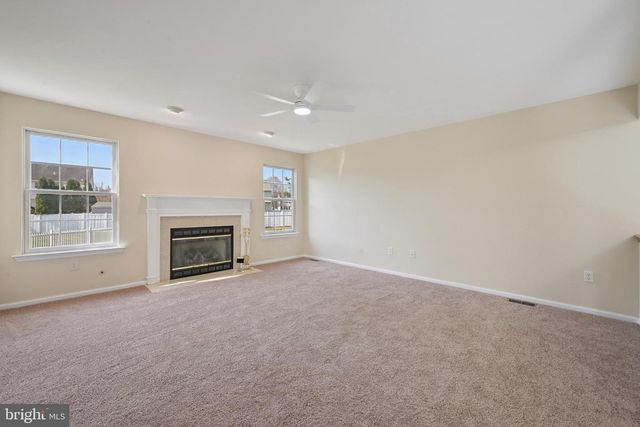 8 TOBY WELLS CT, Delran, NJ 08075