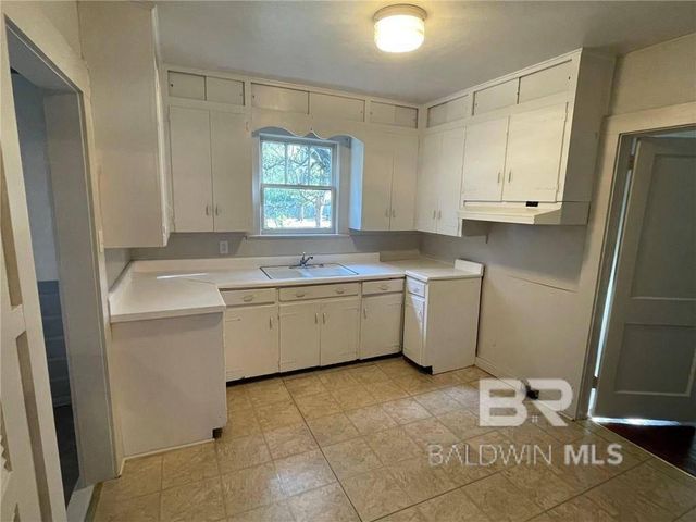 400 Hall Avenue, Bay Minette, AL 36507