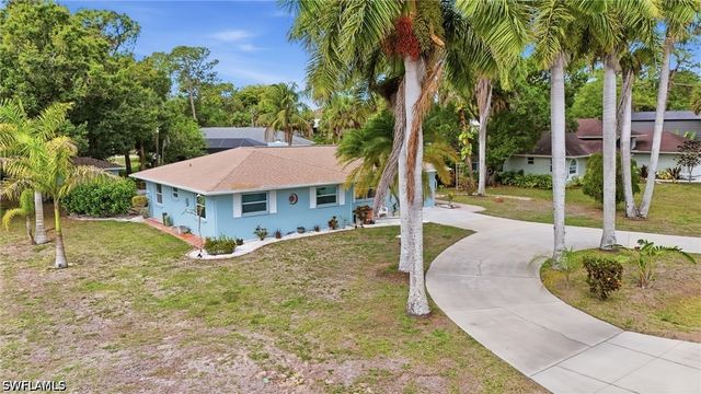 28015 Westbrook DR, Bonita Springs, FL 34135