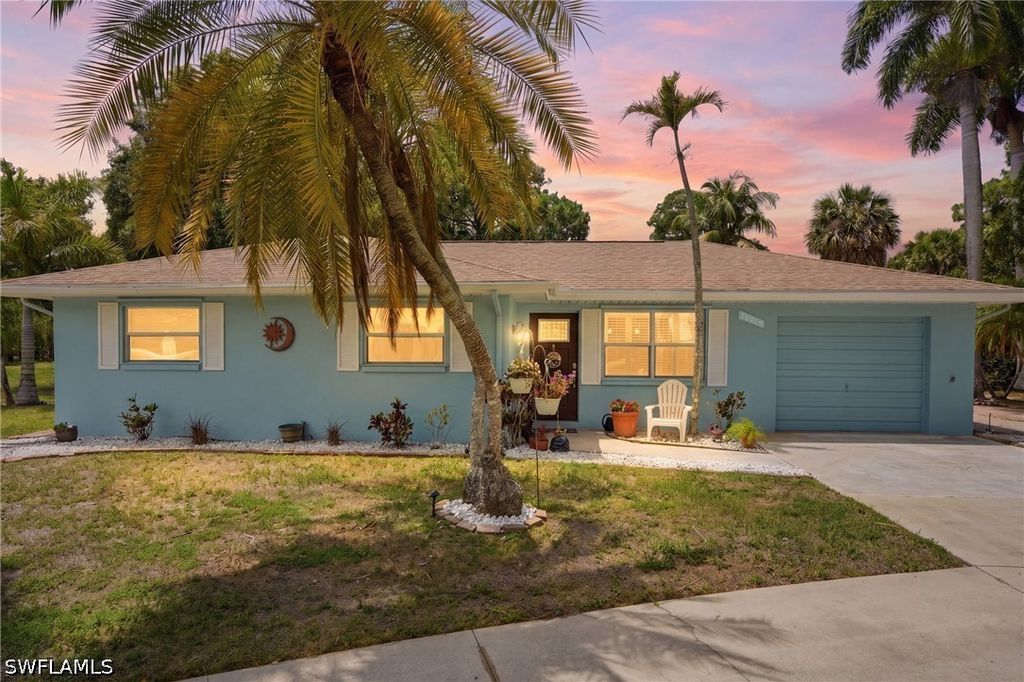 28015 Westbrook DR, Bonita Springs, FL 34135