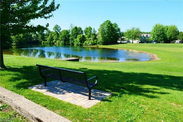 16475 Heather Lane 202, Middleburg Heights, OH 44130