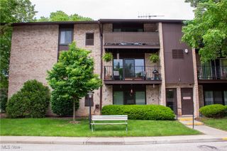 16475 Heather Lane 202, Middleburg Heights, OH 44130