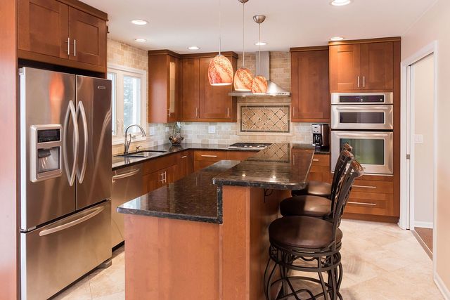 461 Middlesex Court, Buffalo Grove, IL 60089