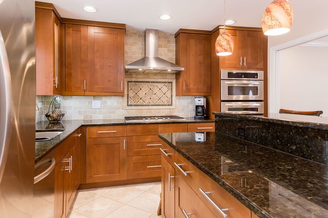 461 Middlesex Court, Buffalo Grove, IL 60089