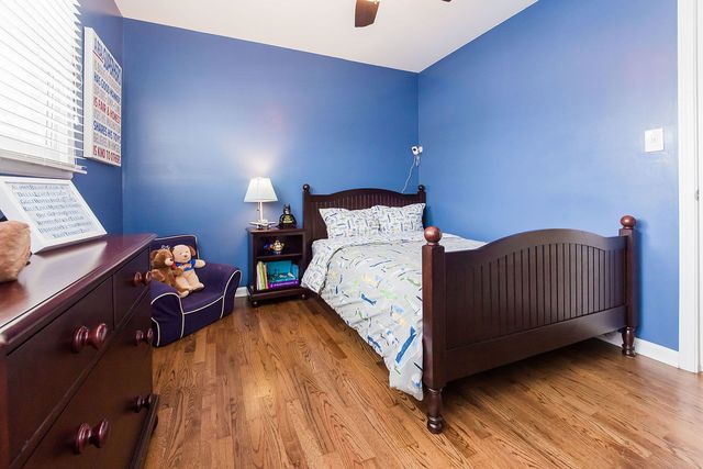 461 Middlesex Court, Buffalo Grove, IL 60089