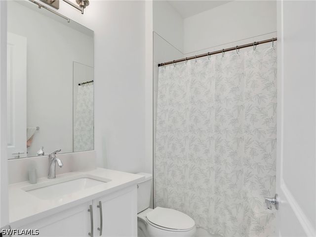 20329 Fair Oak LN, Estero, FL 33928