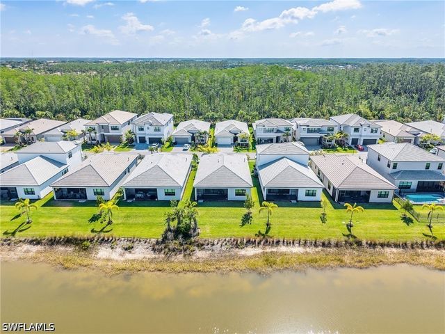 20329 Fair Oak LN, Estero, FL 33928