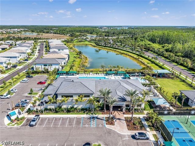 20329 Fair Oak LN, Estero, FL 33928