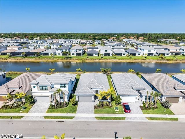 20329 Fair Oak LN, Estero, FL 33928