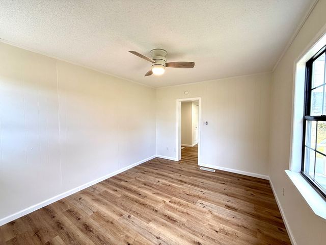 869 County Road 45, Headland, AL 36345