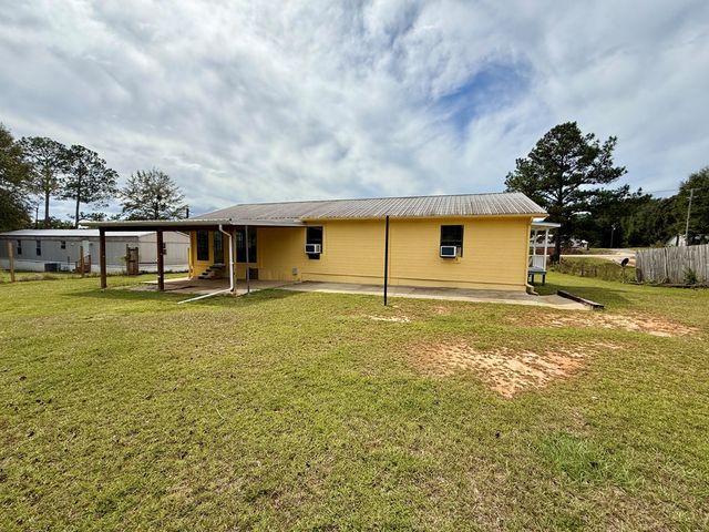 869 County Road 45, Headland, AL 36345